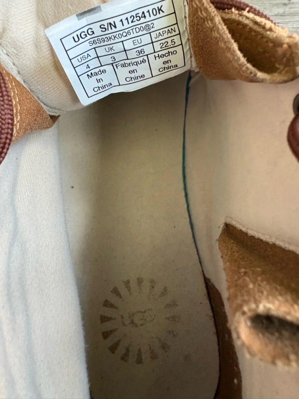 UGG Kids Suede Chukka Boots in Chestnut